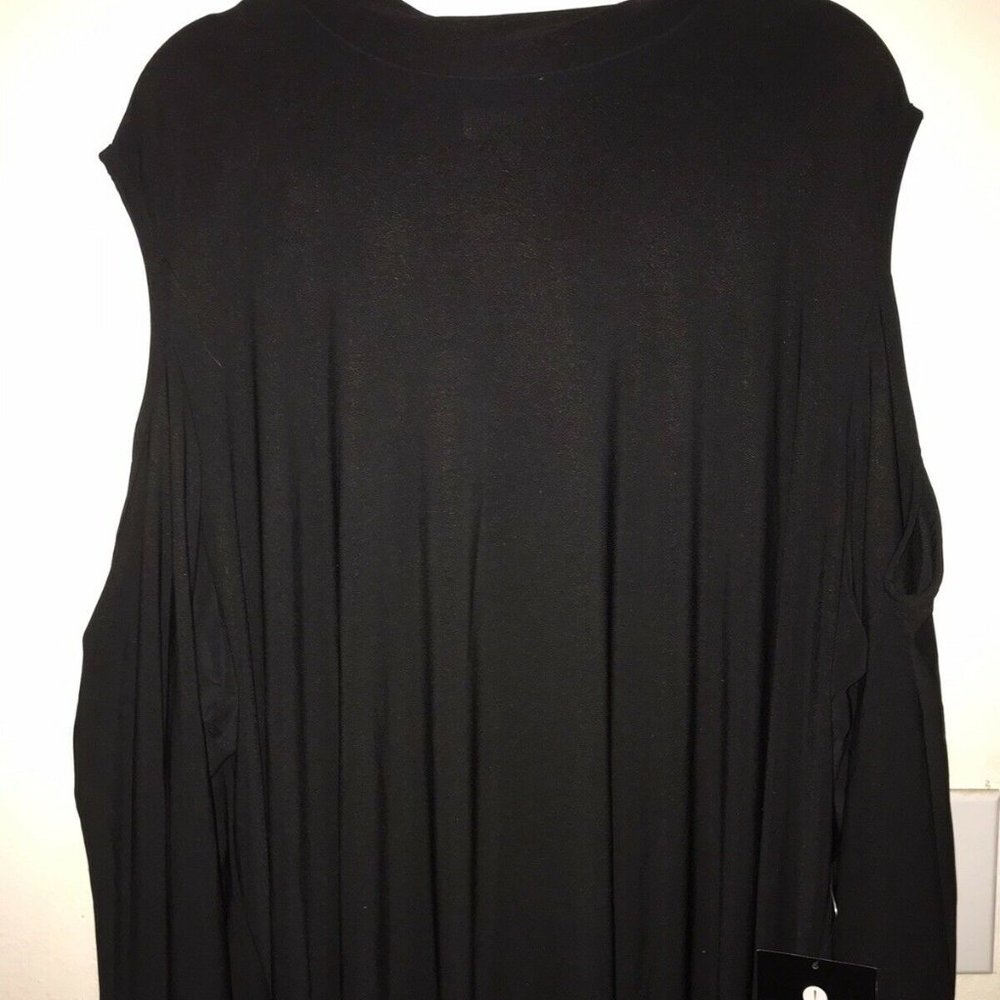 Avenue Cut Out Shouler Dress NWT Size 26/28